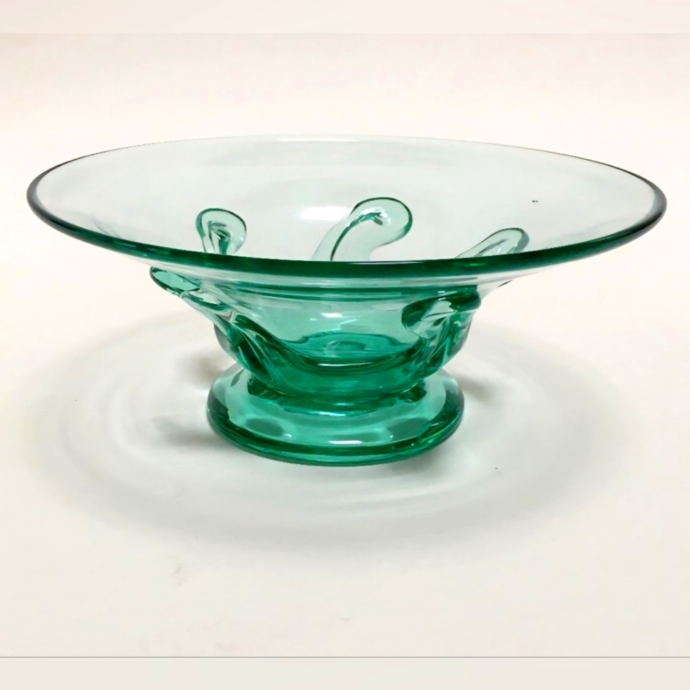 Vtg. Metropolitan Museum of Art Hand Blown Green  Lily Pad Bowl 8.75"